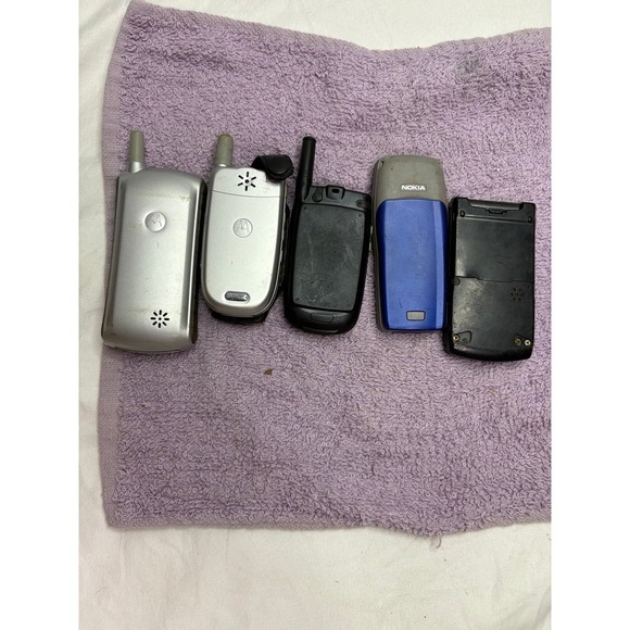 5 vintage group of old cellphones - Picture 6 of 6